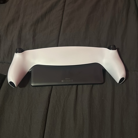 SONY PLAYSTATION PORTAL
USED ONCE - Picture 2 of 4